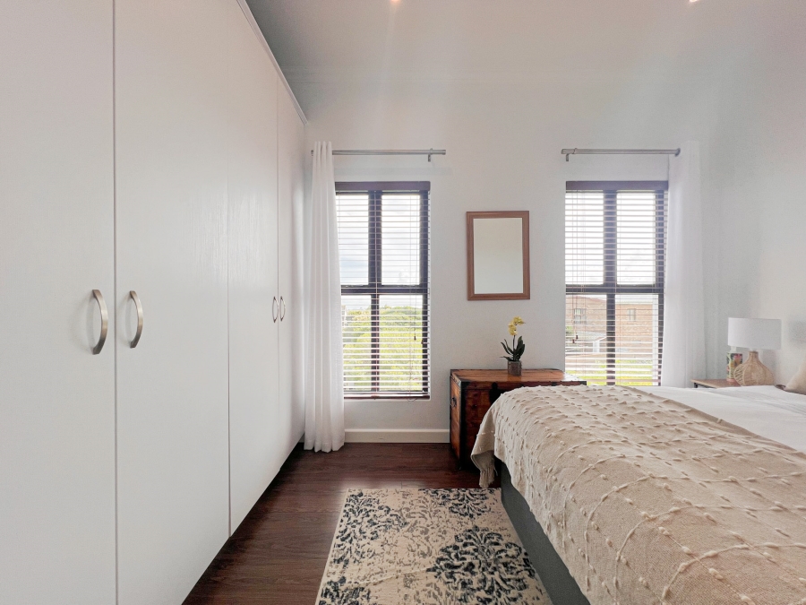 5 Bedroom Property for Sale in Myburgh Park Western Cape